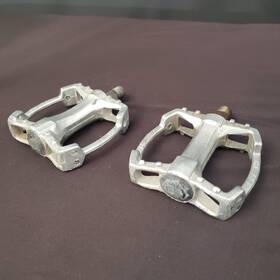 Lu-93 Wellgo Cage Body Pedals 9/16