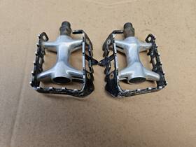 Lu-954 Wellgo Lu-a52 Platform Pedals 9/16 Inch Mountain Bmx Bike With Pins