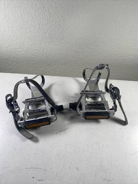 R025 Wellgo Pedals