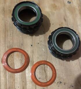 Bbe29t47 White Industries T47 Dub Bottom Bracket 68/73mm Black External Cup
