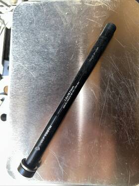 Axle12-167-100 Wolf Tooth Rear Thru