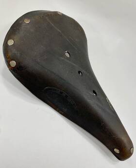 Cl3st Wrights Vintage Brown Leather Bicycle Saddle Rivets Original England