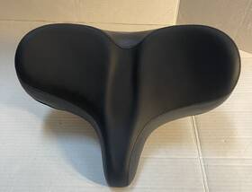 Ylg 767912073071 Bike Seat Oversized Comfortable Replacement Saddle - Black With Metallic Sides