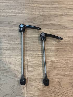 00.1915.240.030 Zipp Speed Weaponry Quick Release Skewer Set 160mm/130mm