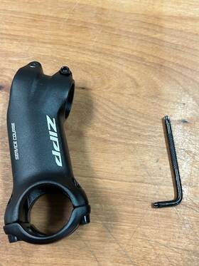 00.6518.031.005 Zipp Service Course Stem 90mm 31.8 Clamp /-25 1 1/8 In Blast Black B2 Aluminum