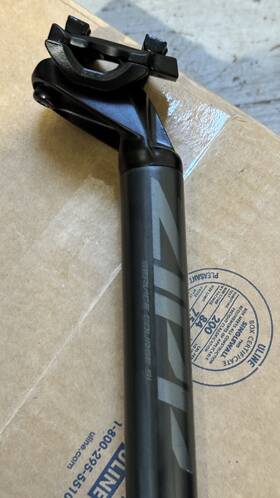 00.6818.048.002 Zipp Service Course Seatpost - 27.2mm Diameter 350mm Length 20mm Offset Bead