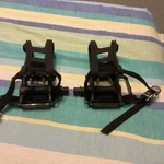 Wellgo Flat Pedals M085 With Toe Traps Bicycle R&l Great Condition !!. Fixed Price $15.00.