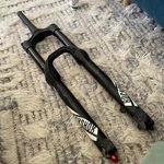 Rockshox Yari 27.5 Suspension Fork. Fixed Price $220.00.