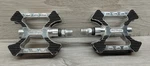 Wellgo C122 Bicycle Pedals, Alloy, Kraton City Ebike, Road 9/16" - Black. Fixed Price $17.95.