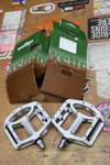Wellgo MG-1 Magnesium Platform Mountain Bike Pedals Silver Replaceable Pins. Fixed Price $55.00.
