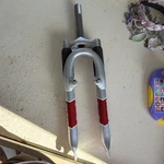 Sr Suntour M2000N Suspension Aluminum Fork 1" Threaded Mountain Bike Silver Red. Fixed Price $100.00.