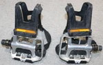 Vintage Wellgo LU-940 Aluminum Universal Pedals 9/16" Toe Cages Reflectors. Fixed Price $19.99.