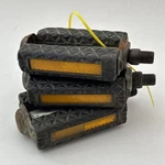 Vintage Schwinn Approved Right Pedal Lot Waffle Block 1/2 Cecor 300 A45. Fixed Price $20.99.