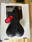 Nwt Bontrager Mens Black Commuter Gel Bike Seat With Tags - Old Stock. Fixed Price $15.00.