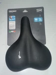 Selle Premium Series Freeway Bike Seat Ergo Royalgel Italy Unisex Comfort. Fixed Price $20.00.