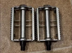 Wellgo Rat Trap LU-316 1/2 Pedals Silver Nice Mongoose Diamondback Schwinn Bmx. Fixed Price $55.00.