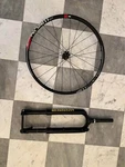Rockshox RS1 Fork + Sram Roam 50 27.5. Fixed Price $1000.00.