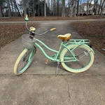 Huffy 26 Nel Lusso Women's Cruiser Bike Mint Green. Fixed Price $150.00.