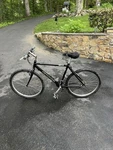 21-SPEED Cannondale M-400 Mountain Bike Disc Brake. Fixed Price $150.00.
