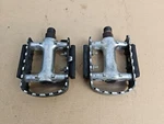 Vintage 90S Hung Kuang VP-331A Mountain Bike Bmx Platform Pedals 9/16". Fixed Price $25.00.