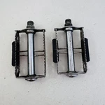 Vintage Union U40 Platform Pedals Pair 9/16 Silver Reflectors Germany A36. Fixed Price $26.99.