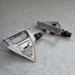 Vintage Shimano PD-1050 Road Pedals 9/16 Japan Clips. Fixed Price $9.99.
