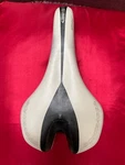 Bontrager Affinity White /black Bike Saddle P/n 306190 Undamaged Condition.. Fixed Price $12.99.