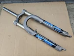 26" Fox Forx Float 100R Air Suspension Fork 1-1/8" Steerer *slow Leak*. Fixed Price $150.00.