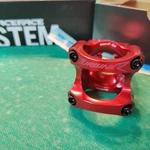Raceface TURBINE2 35 Stem, 40MM, +/-0, 1/8 Steer Tube, Red, Brand New. Fixed Price $69.00.